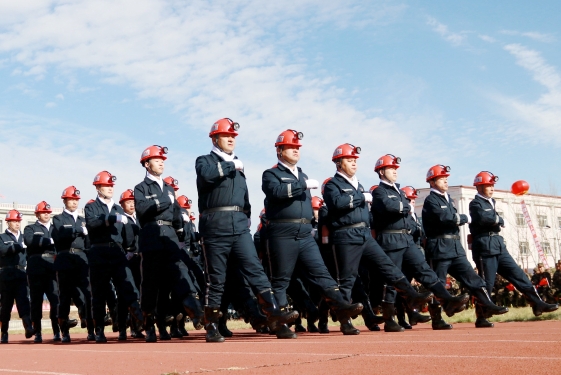 鐵骨錚錚男子漢——礦工精神、...