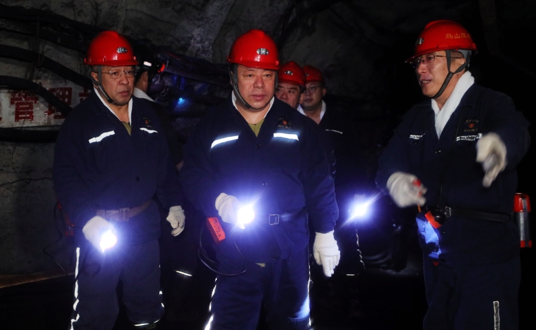 張秉德到鳥山礦調研檢查工作